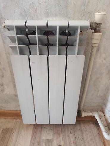 islenmis panel radiatorlar: Радиаторы есть 24 секций очень мало б/у. Radiatorlar umumi 24 seksiya — 2