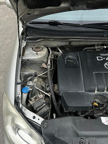 Toyota: Toyota Corolla hatchback (E120), gümüşü rəng. - Kuzov: 5 qapılı — 9