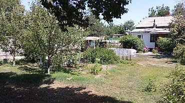 Продажа коттеджей и домов: 2 комнаты, 70 м², 6 соток, Бишкек, Собственник — 15