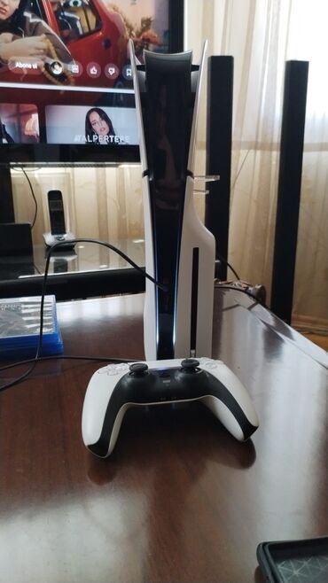 playstation 2 en ucuz: Sony PlayStation 5 konsolu yüksək keyfiyyətli qrafika və sürətli oyun