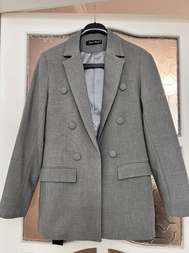Pencəklər: İkisi bir yerdə 50azn. Tək tək 40azn. Qadın üçün klassik blazer -