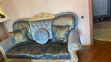 Klassik üslublu 2 nəfərlik salon divanı - Material: yumşaq