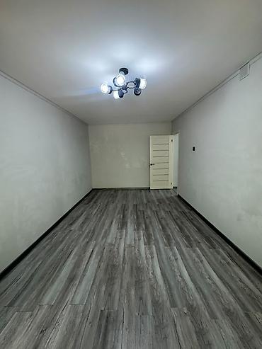 104серии: 1 комната, 30 м², 8 мкр 104 серия, 1 этаж, Свежий ремонт — 2