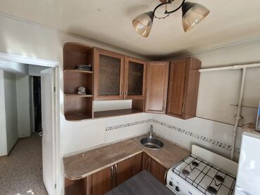 дизайн кухонной мебели для маленькой кухни: Ашкана гарнитуру, түсү - Күрөң