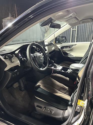 Toyota: Toyota RAV4: 2021 г., 2.5 л, Автомат, Бензин, Кроссовер — 7