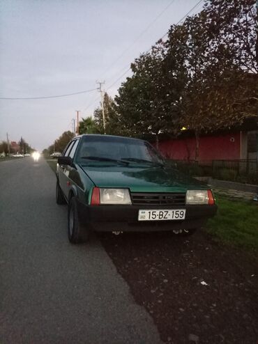 12 volt 220 volt inverter: Model: Lada Samara (VAZ 21099) sedan Rəng: tünd yaşıl Kuzov: 4