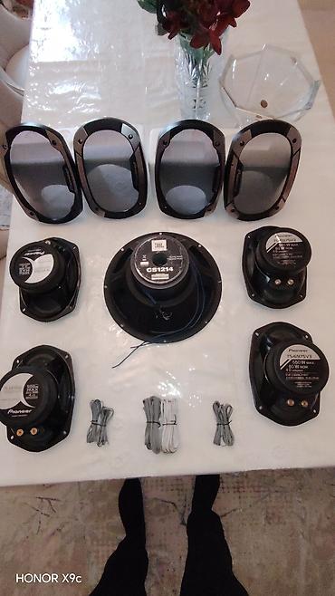 maşın videoları: Avtomobil üçün səs sistemi komplekti Tərkib: - JBL CS1214 subwoofer — 2