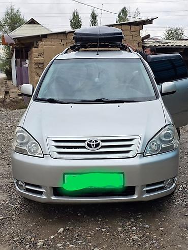 Toyota Avensis Verso: 2002 г., 2.4 л, Автомат, Бензин, Минивэн