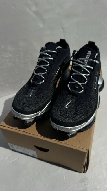 мужские кожаные сумки бишкек: Мужские кроссовки, 40, Nike, Новый, цвет - Бежевый, Бесплатная доставка, Самовывоз