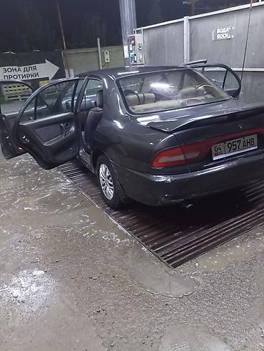 органайзер: Mitsubishi Galant: 1995 г., 1.8 л, Автомат, Бензин, Седан — 7