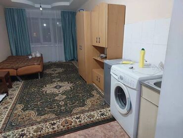 сдаю квартира 5мкр: 1 бөлмө, 18 кв. м, Жатакана жана мейманкана түрүндө, 3 кабат, Косметикалык ремонт