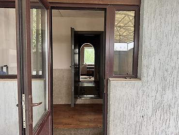 Дом/часть дома с отдельным входом - Планировка: прихожая с встроенной