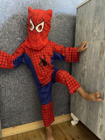 uşaq üçün tonnelli çadra: Uşaq bayramlar üçün səhnə geyimi Spiderman 3lü dəst şəkildəki uşağın 3