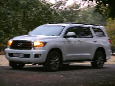 продаю эксковаторы: Toyota Sequoia: 2007 г., 5.7 л, Автомат, Газ, Внедорожник — 2