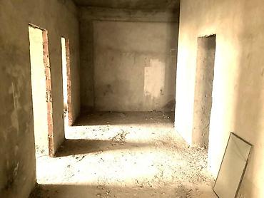 Mənzillər: Bakıxanov qəs., 3 otaqlı, Yeni tikili, 121 kv. m — 2
