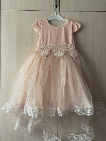 дольче габана: Балдар көйнөгү, түсү - Кызгылт