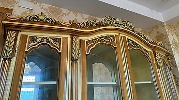 dollar agaci: Klassik üslubda taxta vitrin-büfə - Material: təbii ağac, cilalı səth — 4