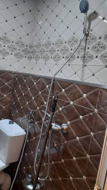 Uzunmüddətli kirayə mənzillər: Bakixanov qəsəbəsində 9 mertebeli binanın 1-ci mərtəbəsində yerləşən -da lalafo.az — 17 Uzunmüddətli kirayə mənzillər: Bakixanov qəsəbəsində 9 mertebeli binanın 1-ci mərtəbəsində yerləşən — 17