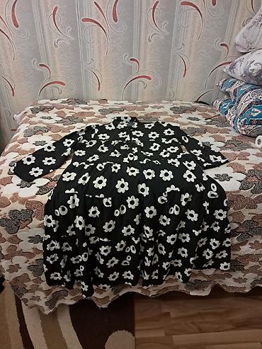 Gündəlik donlar: Qara rəngdə, ağ çiçək naxışlı qadın donu. - Model: uzunqol, yuxarıdan — 1