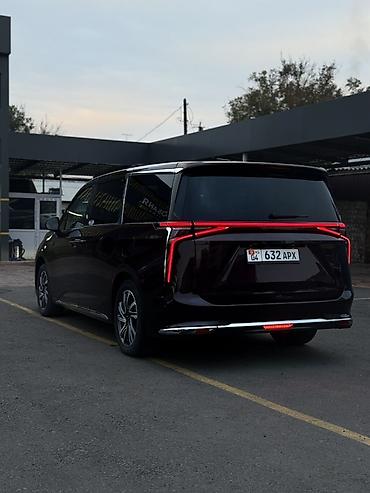 Продажа авто: Toyota Alphard: 2024 г., 2 л, Автомат, Бензин, Минивэн — 7