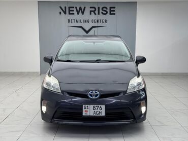 Toyota: Toyota Prius: 2012 г., 1.8 л, Вариатор, Гибрид, Универсал