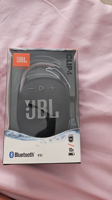 портативные колонки aspiring: Портативная колонка JBL Clip 4 - Компактный формат с интегрированным
