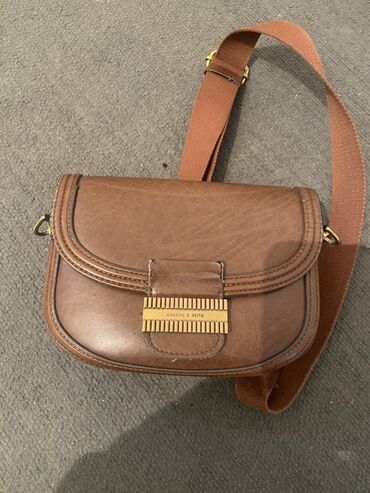 charles keith кошелек: Сумка кросс-боди Charles & Keith - Цвет: тёплый коричневый