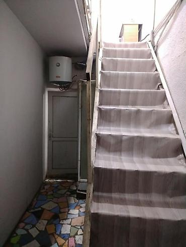Помещение с отдельным входом, 2 уровня - Планировка: первый уровень —