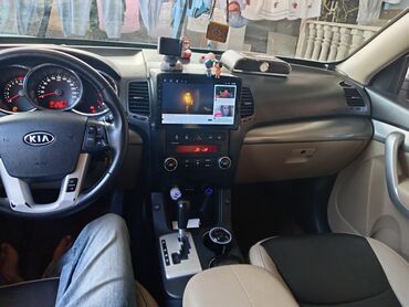 Kia: Kia Sorento: 2.4 l | 2012 il Krossover — 6