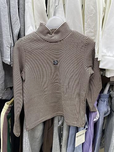 Другие детские вещи: Детская одежда номер для связи 1) Зеленый свитер с высоким — 35