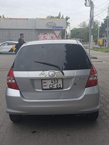 Honda: Honda Fit: 2003 г., 1.3 л, Вариатор, Бензин, Хэтчбэк