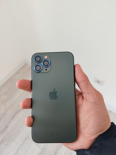 Apple iPhone: IPhone 11 Pro, Б/у, 256 ГБ, Зарядное устройство, Защитное стекло, Чехол, 54 %