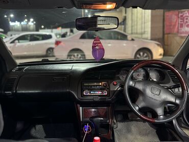 Honda: Honda Accord: 2002 г., Седан — 6