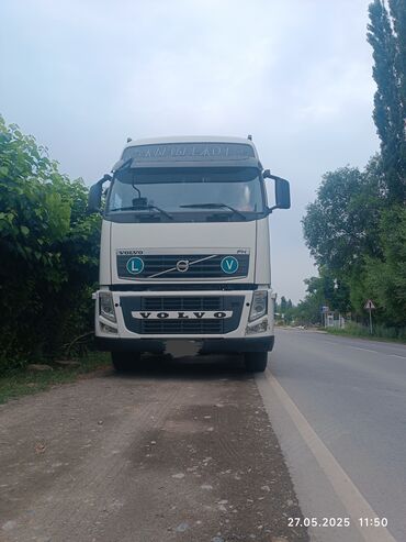 электрические автомобили: Тягач, Volvo, 2013 г., Без прицепа