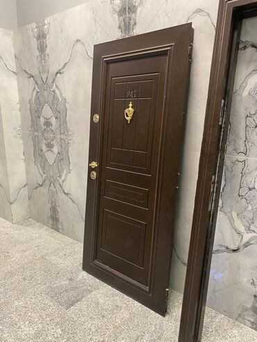 Otaq qapıları: *gülü1* Seyf Qapı *230Azn*
(ölçü : 210×95)
✔️Nəsimi (15/00)
