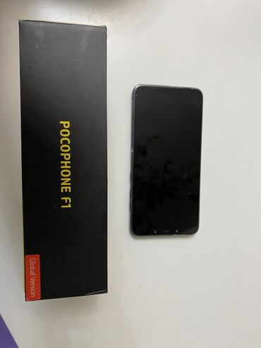 батарейка телефон: Poco Pocophone F1, Б/у, 64 ГБ, цвет - Черный, 2 SIM
