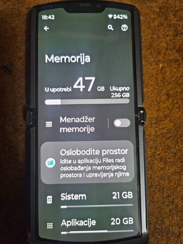 Motorola: Motorola Razr 2023, 256 GB, bоја - Crna, Otisak prsta, Bežični punjač, Dual SIM — 13