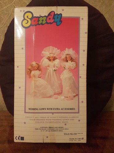 Oyuncaqlar: ● K U K L A ● Təzə. Çin istehsalı. Hündürlüyü - 33 sm. Qiyməti - — 5