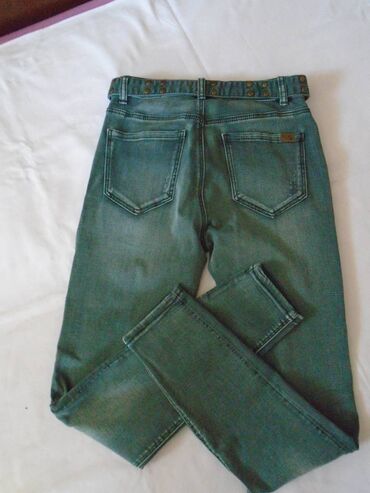 Farmerke: Moderne original Desigual farmerke naznačene veličine 36. Imaju nešto — 13