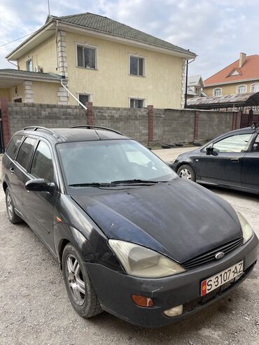 Ford: Ford Focus: 2003 г., 2 л, Механика, Бензин