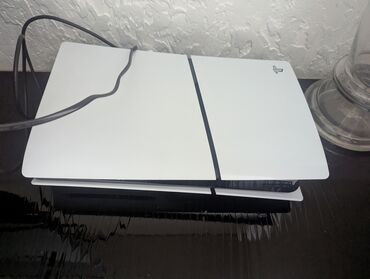 sony plastatyon: Продам PS5 slim DVD 2 джойстика Кейс Mortal kombat 11 Подписка EA