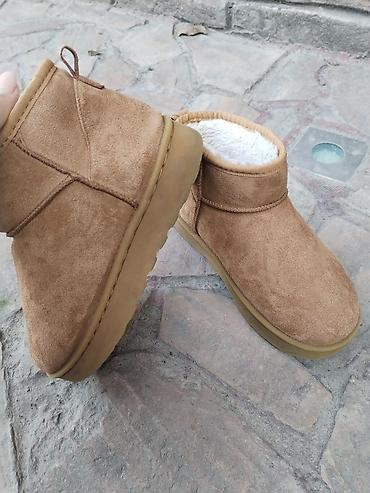 carapa cizme: Čizme za devojčice, broj 35 - Model: niske zimske čizme (ankle boots) — 3