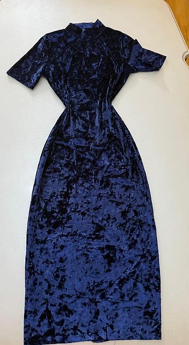 Dəstlər, kostyumlar: Her biri 5 manatdi. M ve ya L olcuduler. Qadın paltarları dəsti 1) — 19