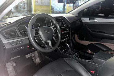 Hyundai: Hyundai Sonata: 2019 г., 2 л, Автомат, Газ, Седан