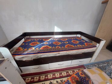 офисные шкафы: Детский диван, Б/у, цвет - Коричневый