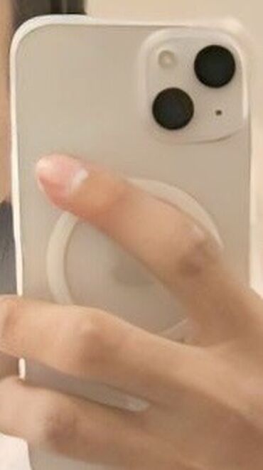 срочно продаю в связи с переездом: IPhone 13