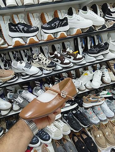 Krasofkalar və idman ayaqqabıları: Unisex gündəlik idman ayaqqabıları – müxtəlif modellər və rənglər — 13