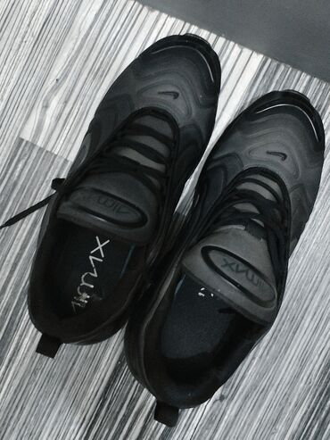 Men's Footwear: Original 1000%NIKE 720 JEFTINO !!! Za više informacija pozovite ili
