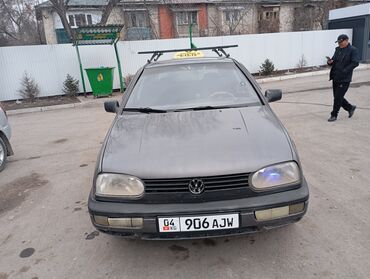 Volkswagen: Volkswagen Golf: 1992 г., 1.8 л, Механика, Газ, Седан