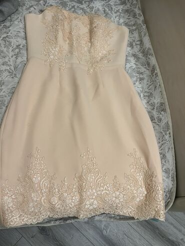 sifon koynekler: Zərif pudra rəngində ziyafət/libas dəsti: - Korsevari strapless üst